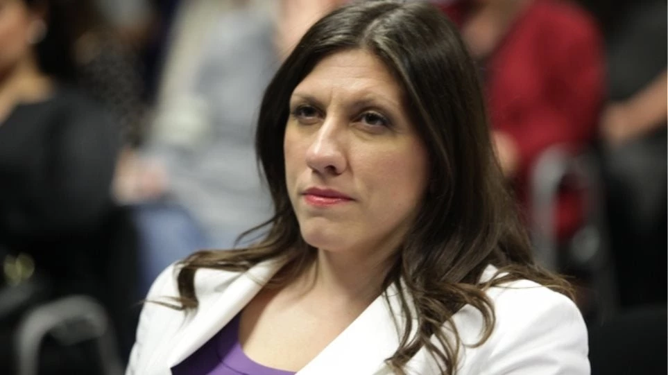 Τα βιβλία της Επιτροπής για το Χρέος της Κωνσταντοπούλου πεταμένα λίγα μέτρα από το γραφείο της (Εικόνες)